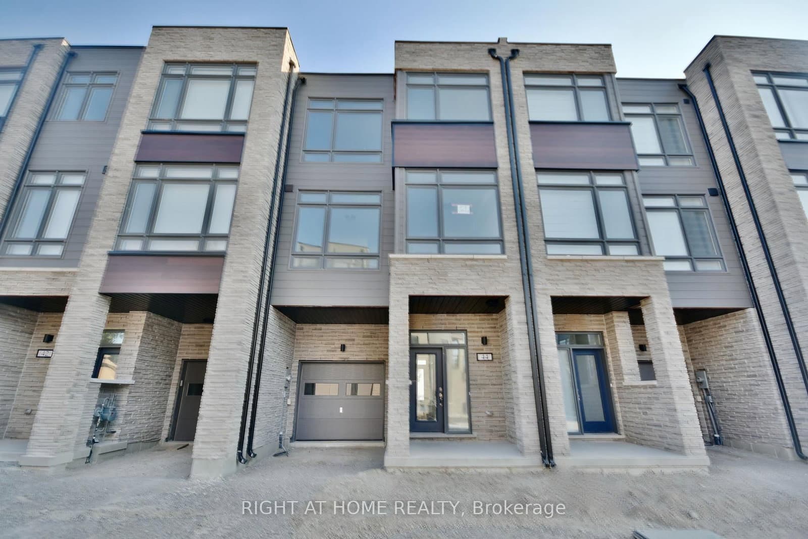 44 WynWood Lane