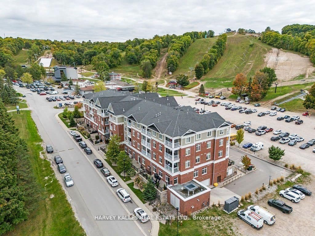 #416 - 40 Horseshoe Boulevard