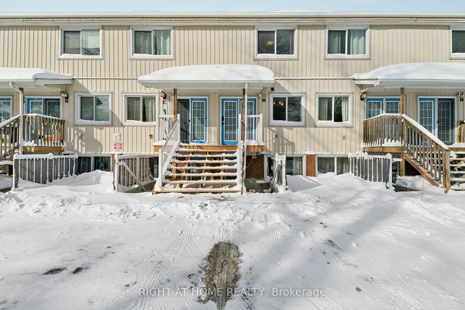 #3 - 734 Shore Lane