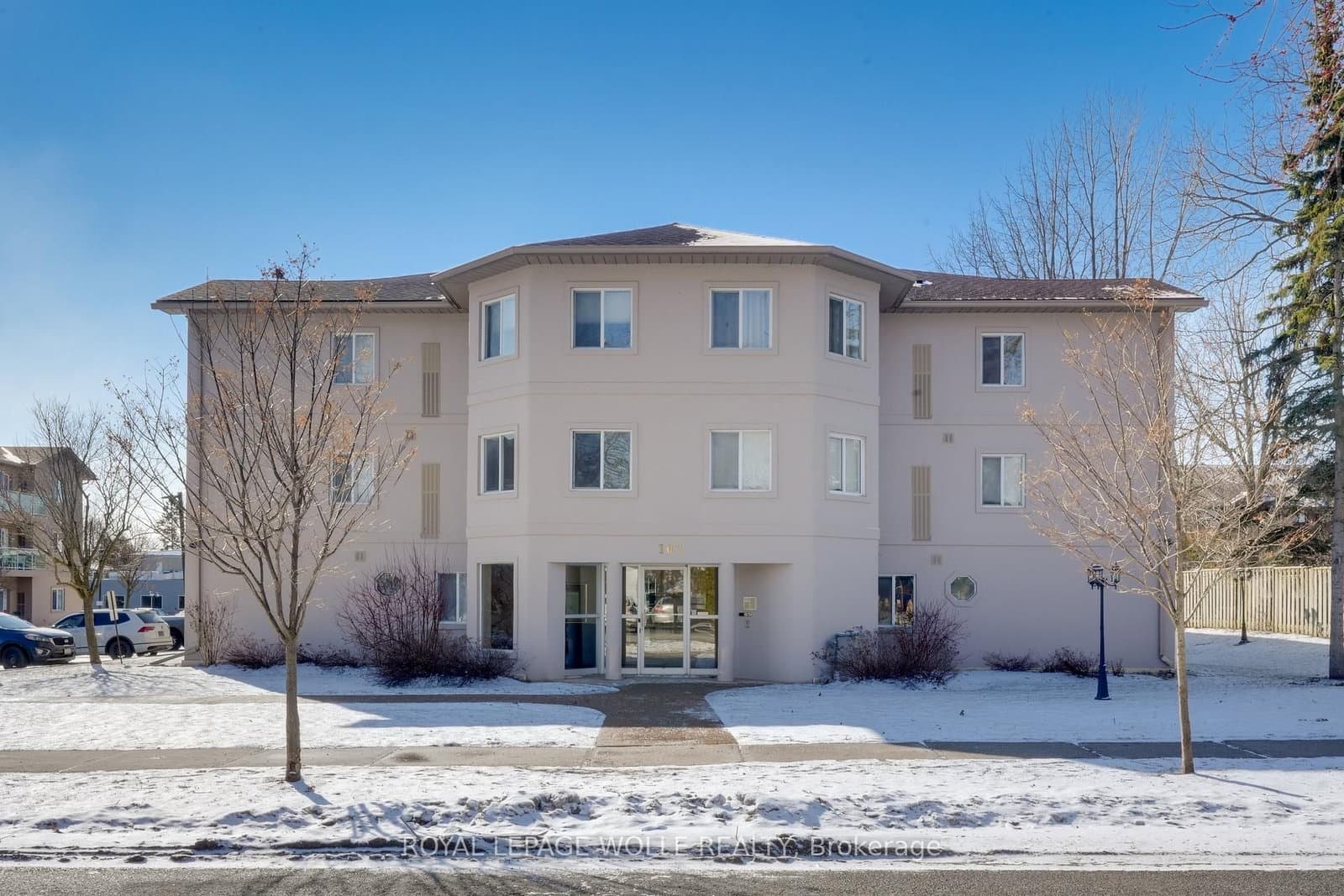 #304 - 107 Bond Street