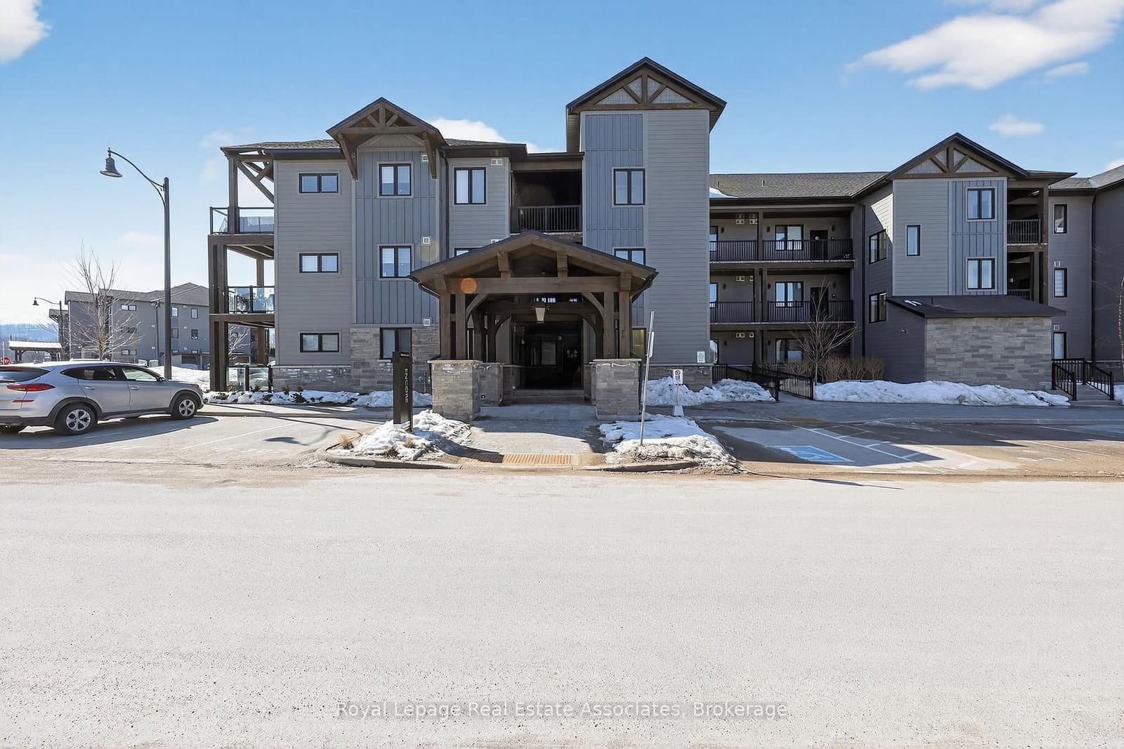 #306 - 10 Beausoleil Lane