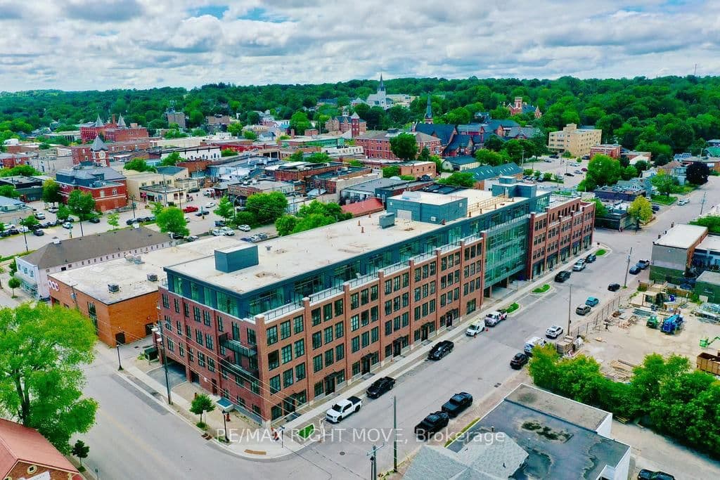 #309 - 21 Matchedash Street S