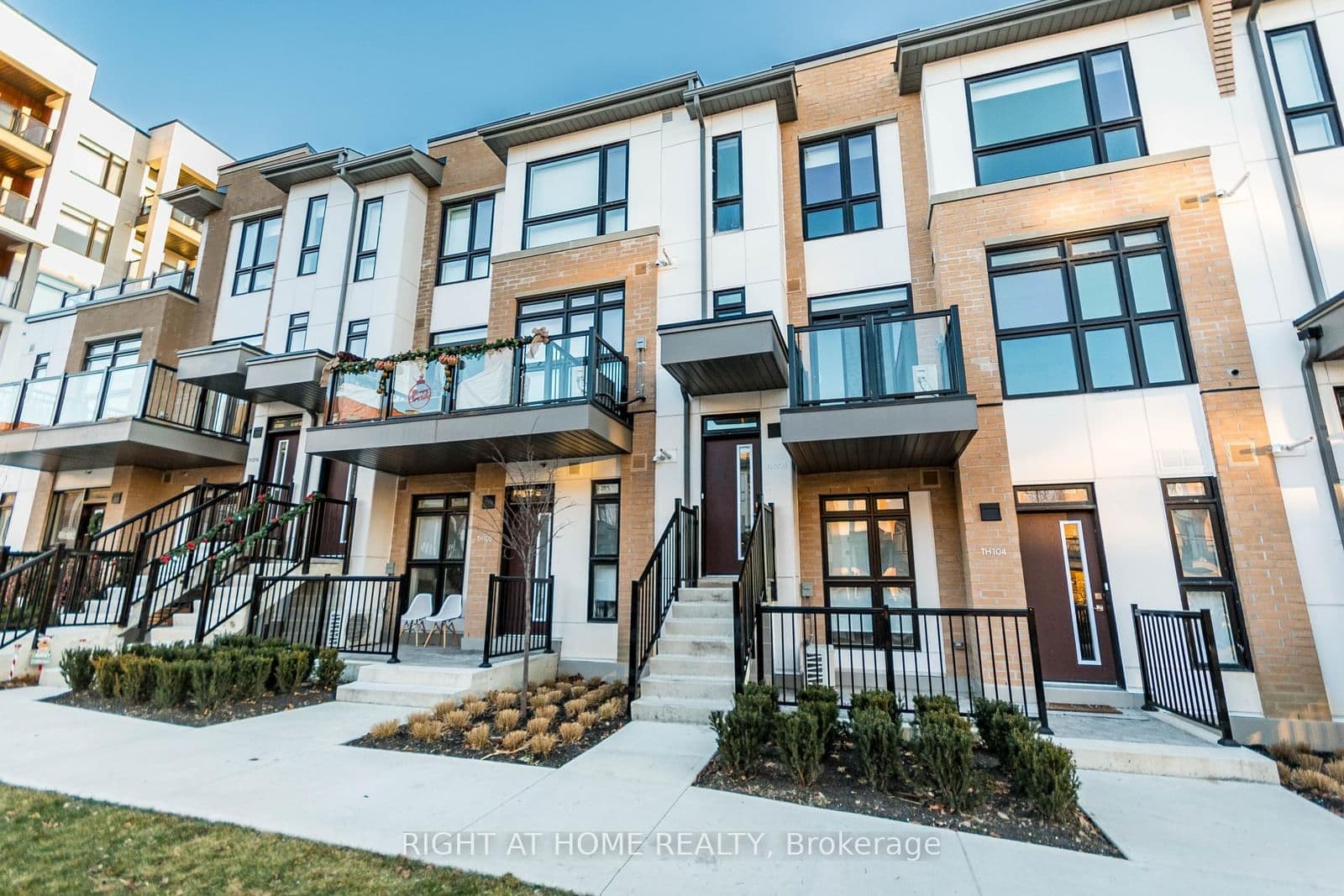 145 Canon Jackson Drive, Unit TH204