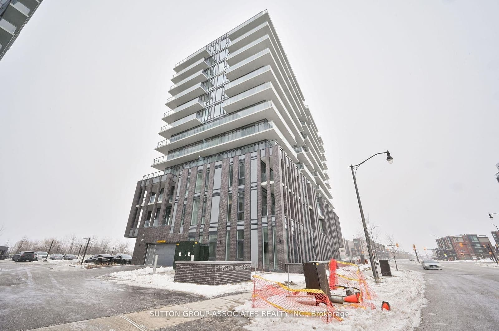215 Veterans Drive, Unit 1010