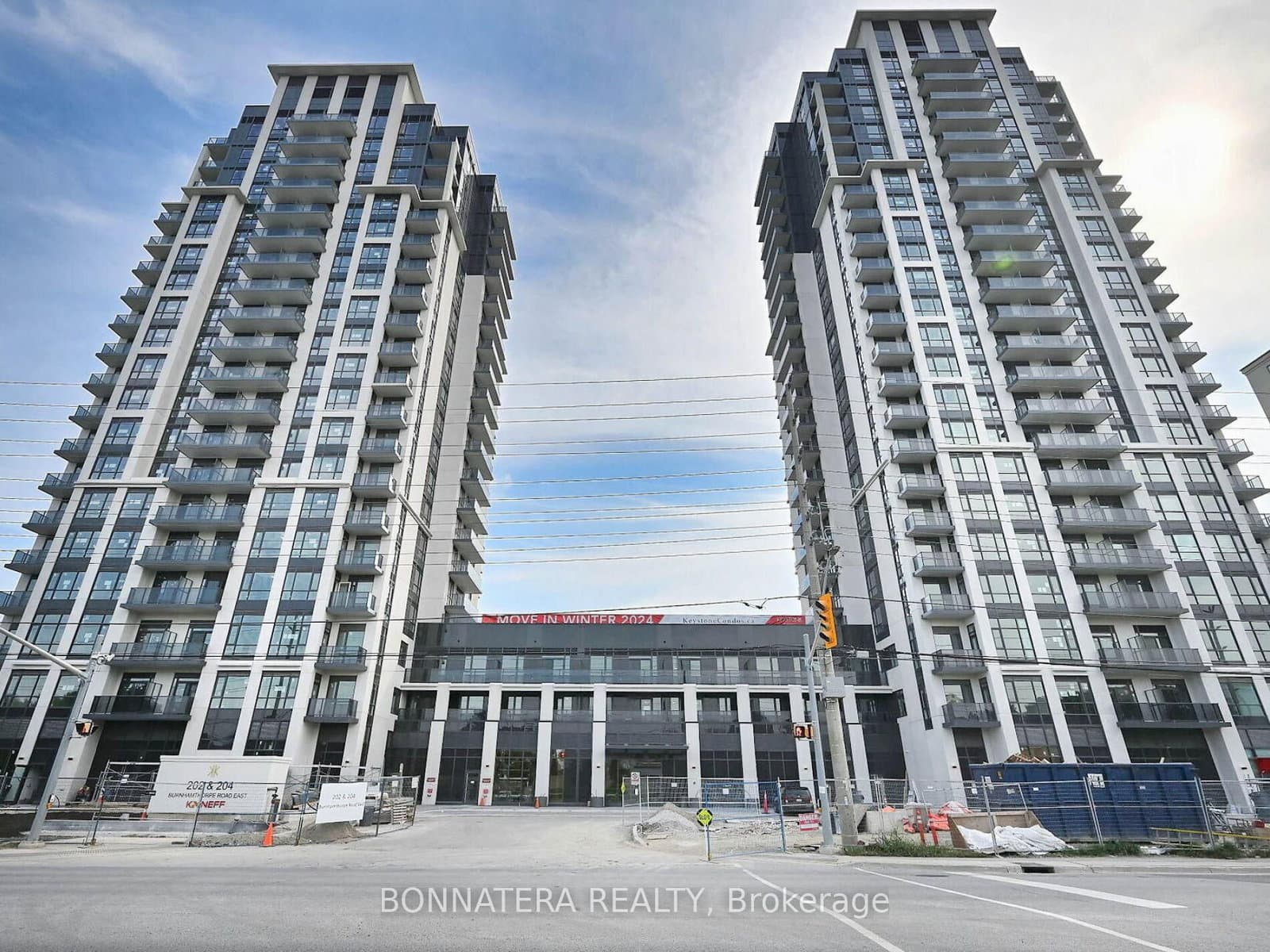 202 Burnhamthorpe Road E, Unit 1702