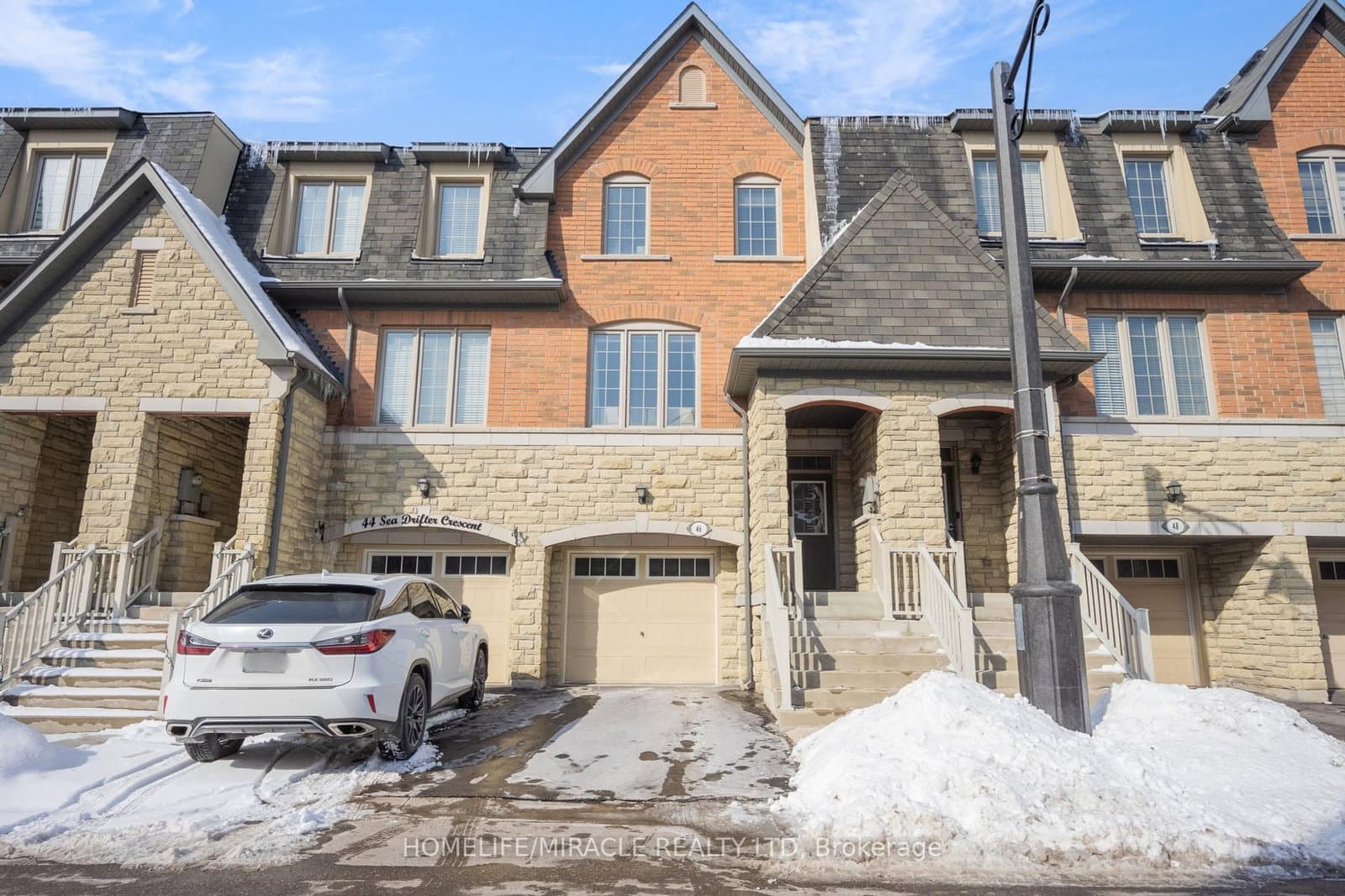 46 Sea Drifter Crescent