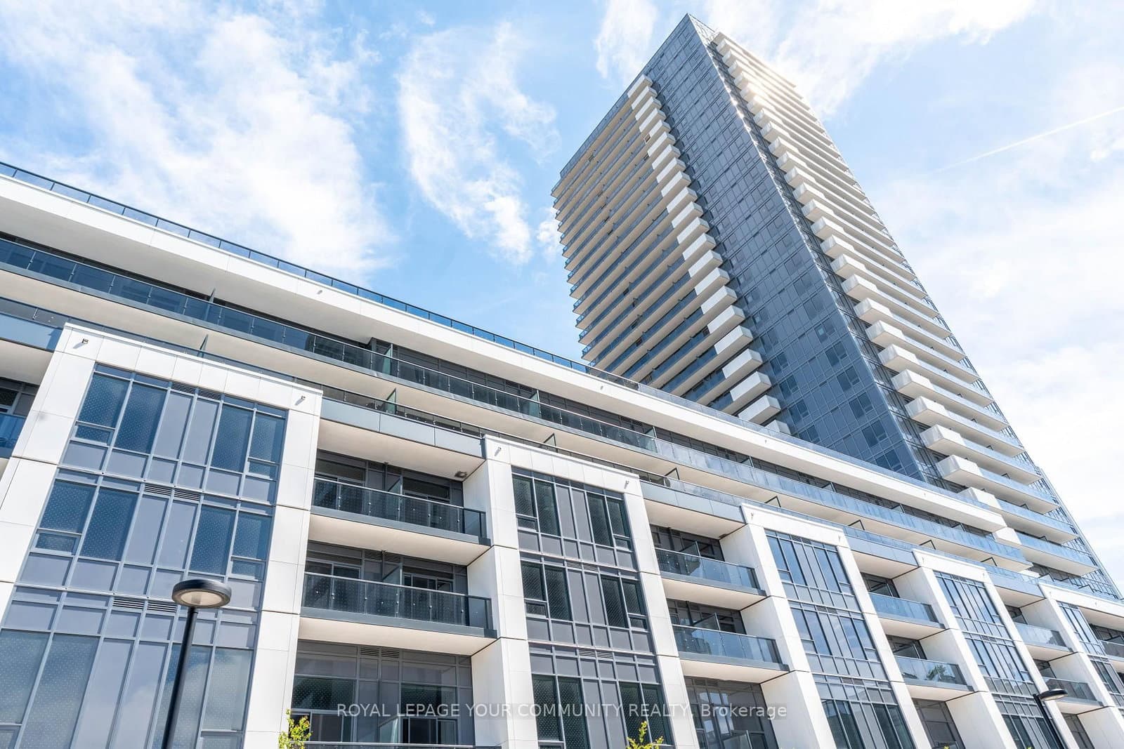 5105 Hurontario Street, Unit 320
