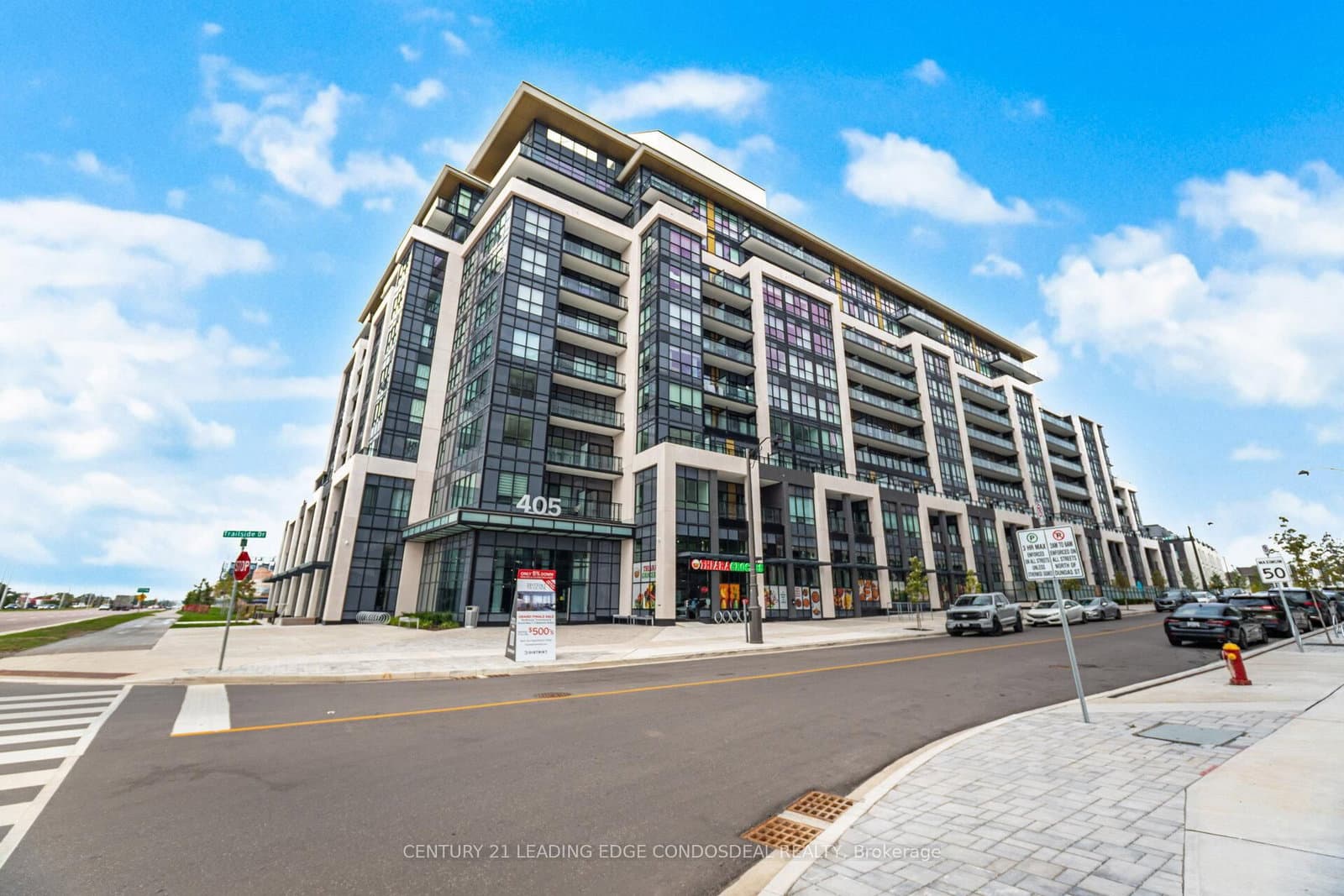 405 Dundas Street W, Unit 234