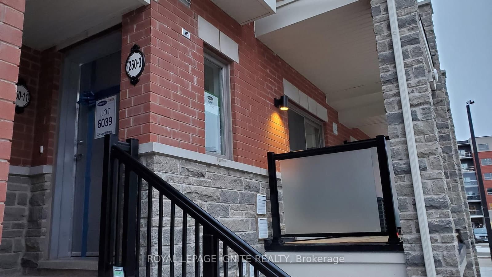 250 Lagerfeld Drive, Unit Unit 3