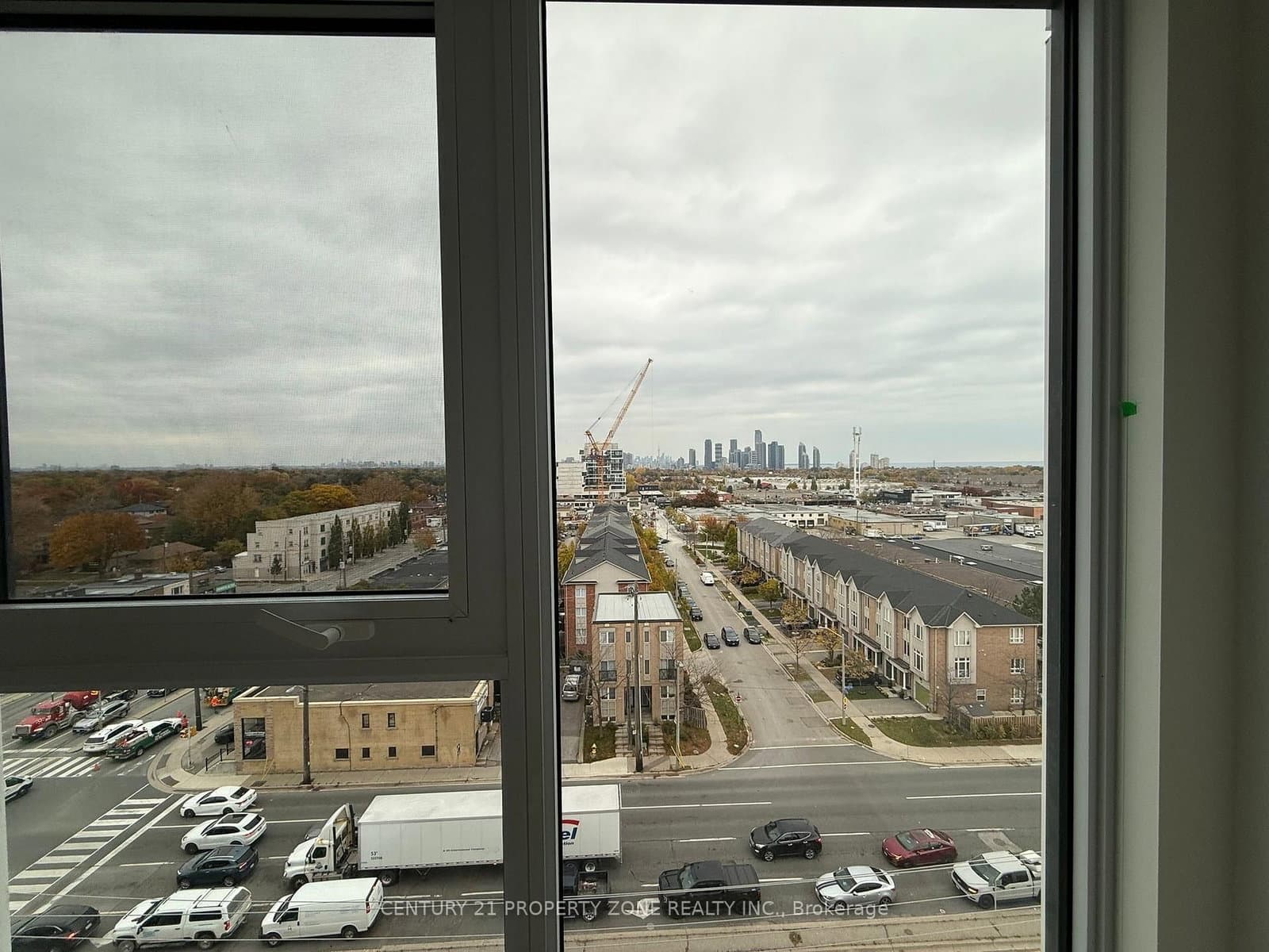 1007 The Queensway, Unit 712