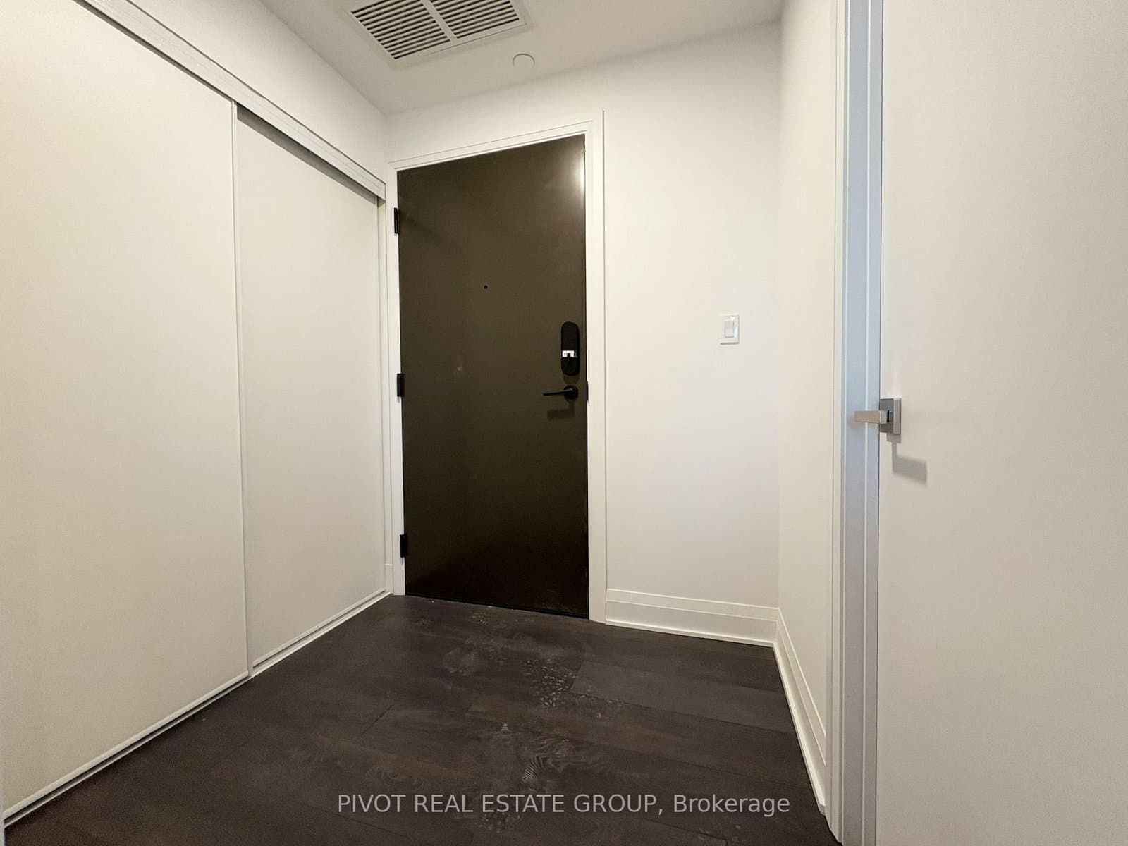 2 Erskine Road, Unit 1702