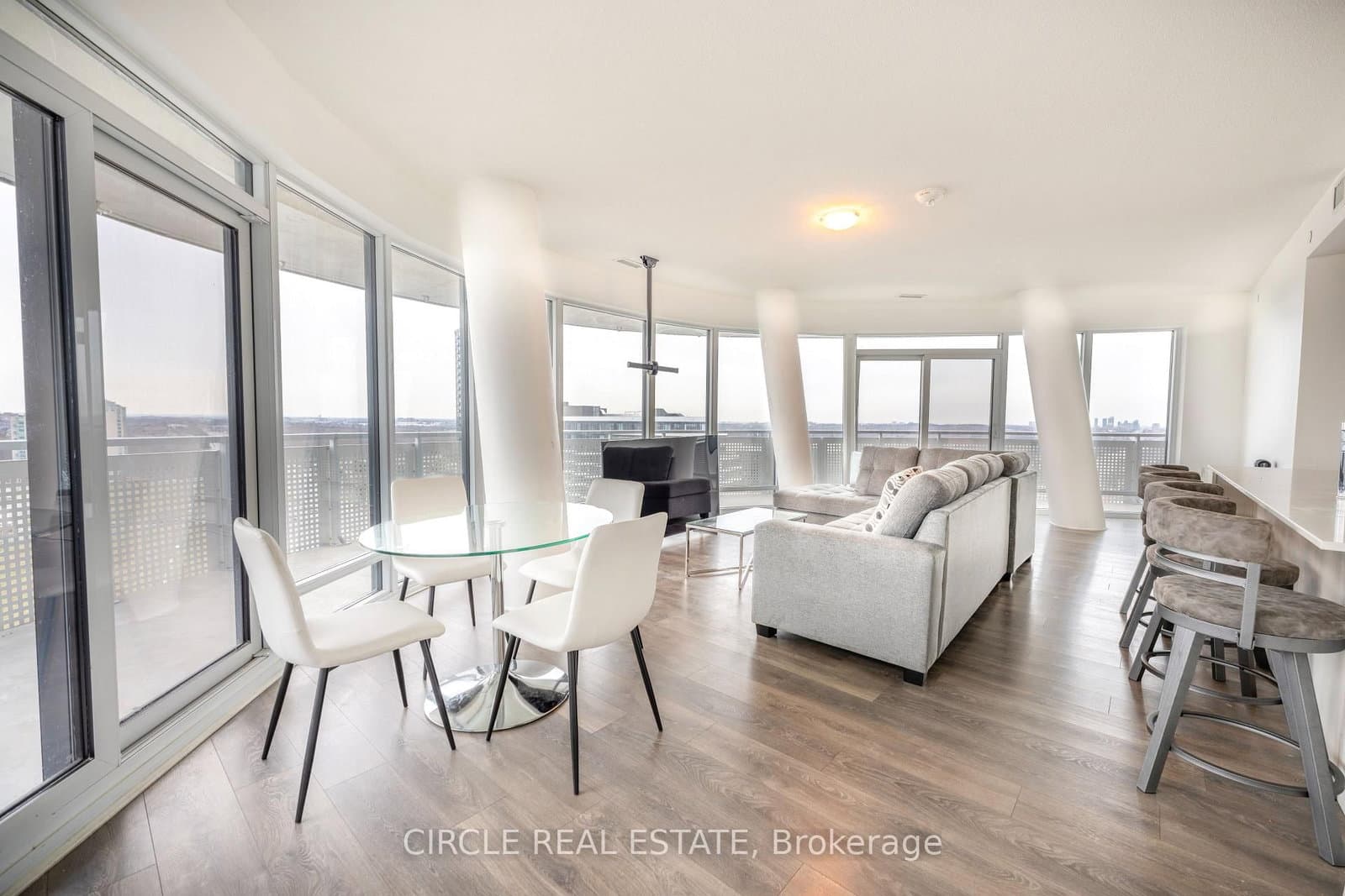 2520 Eglinton Avenue, Unit 1206