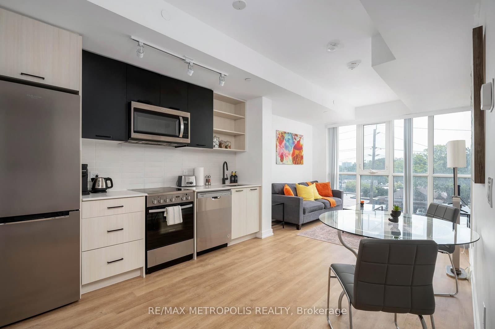 #407 - 2300 St Clair Avenue W