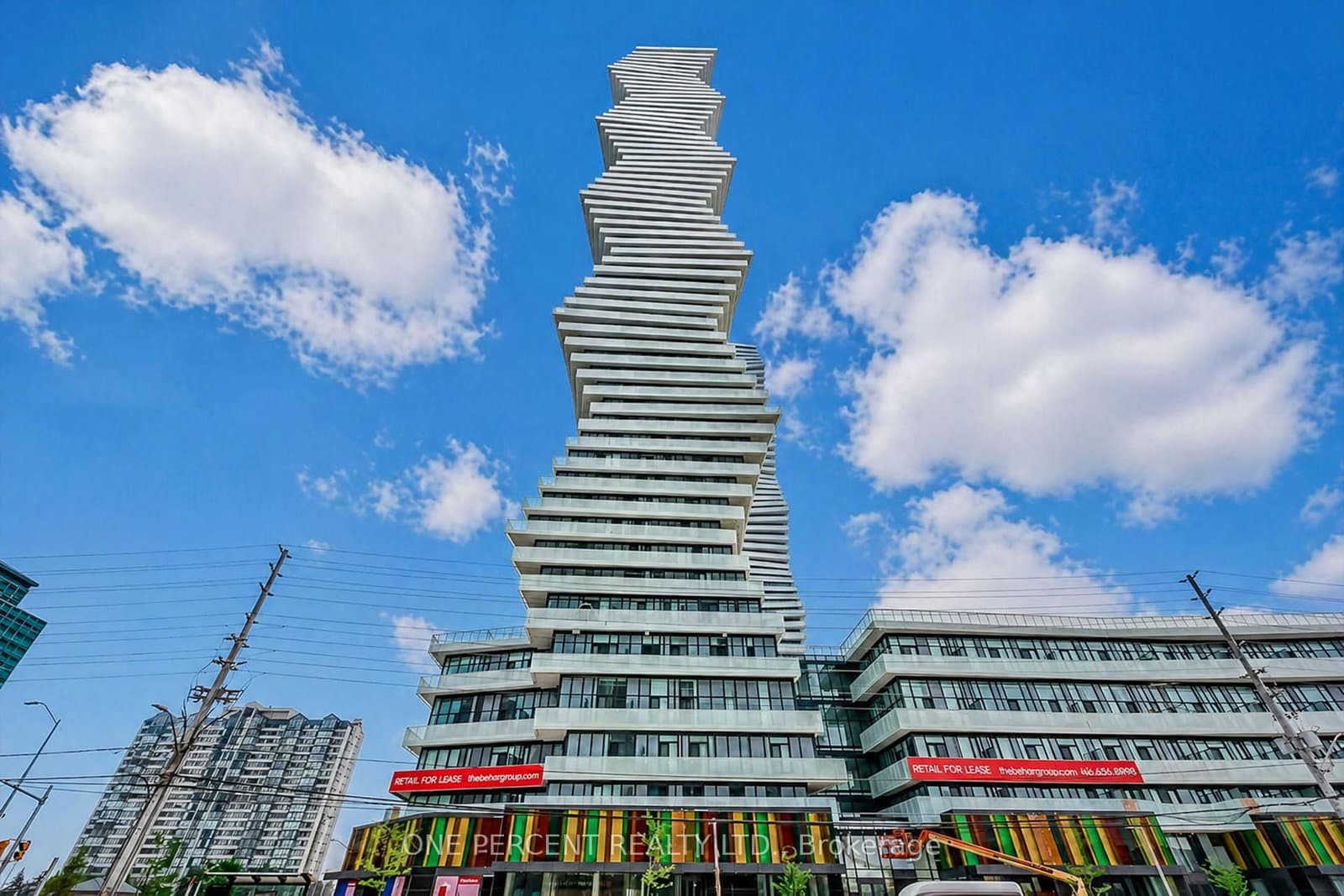 #204, - 3900 Confederation Parkway