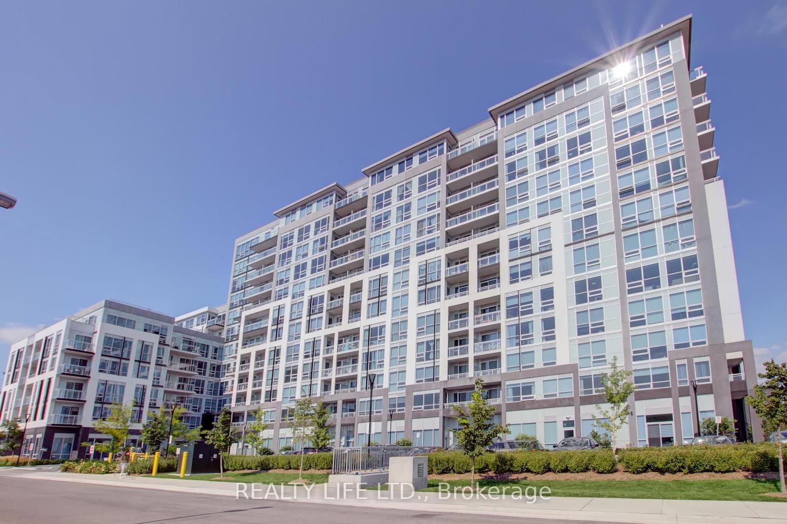 #1014 - 1050 Main Street E