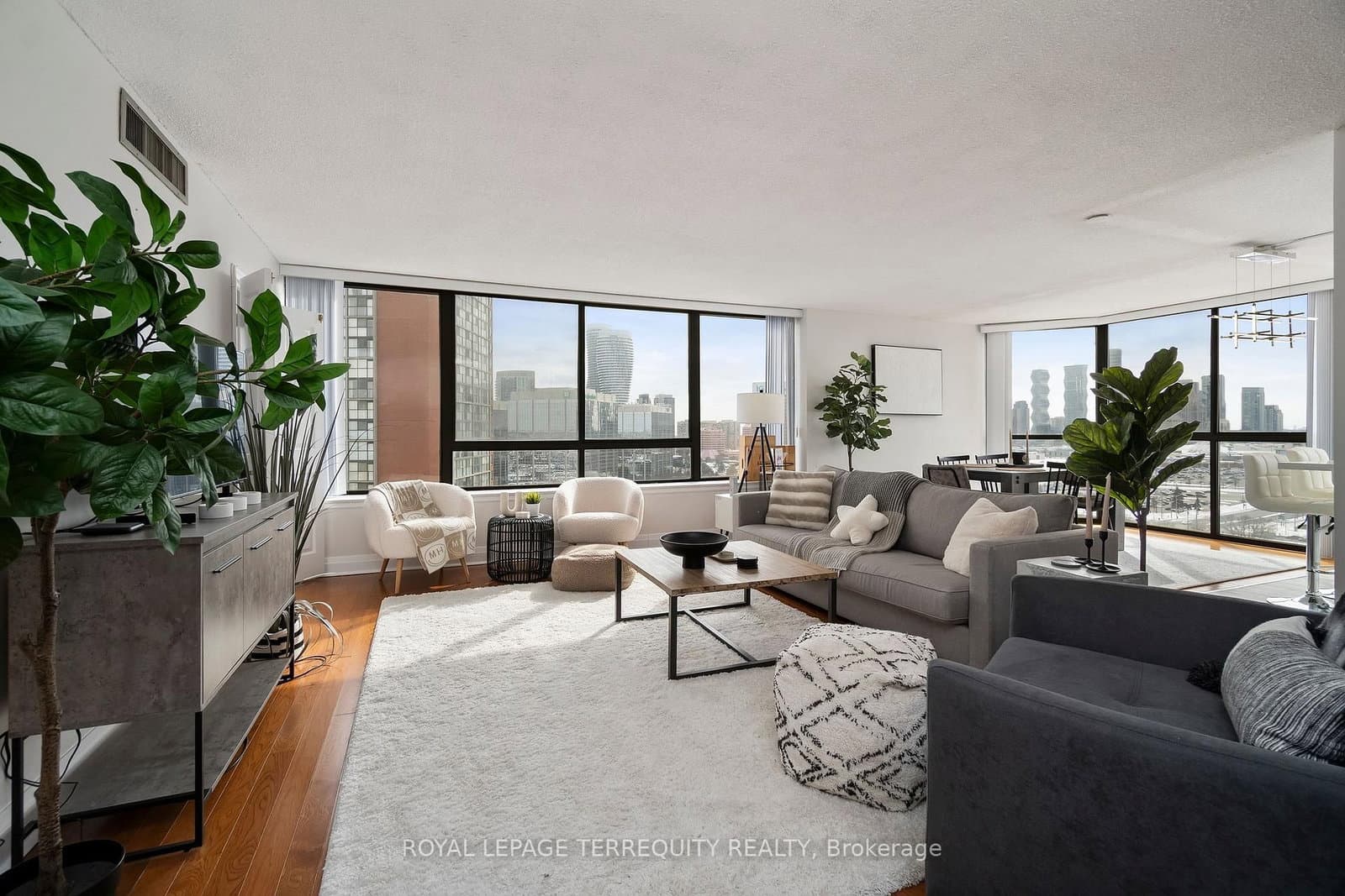#1607 - 4235 Sherwoodtowne Boulevard