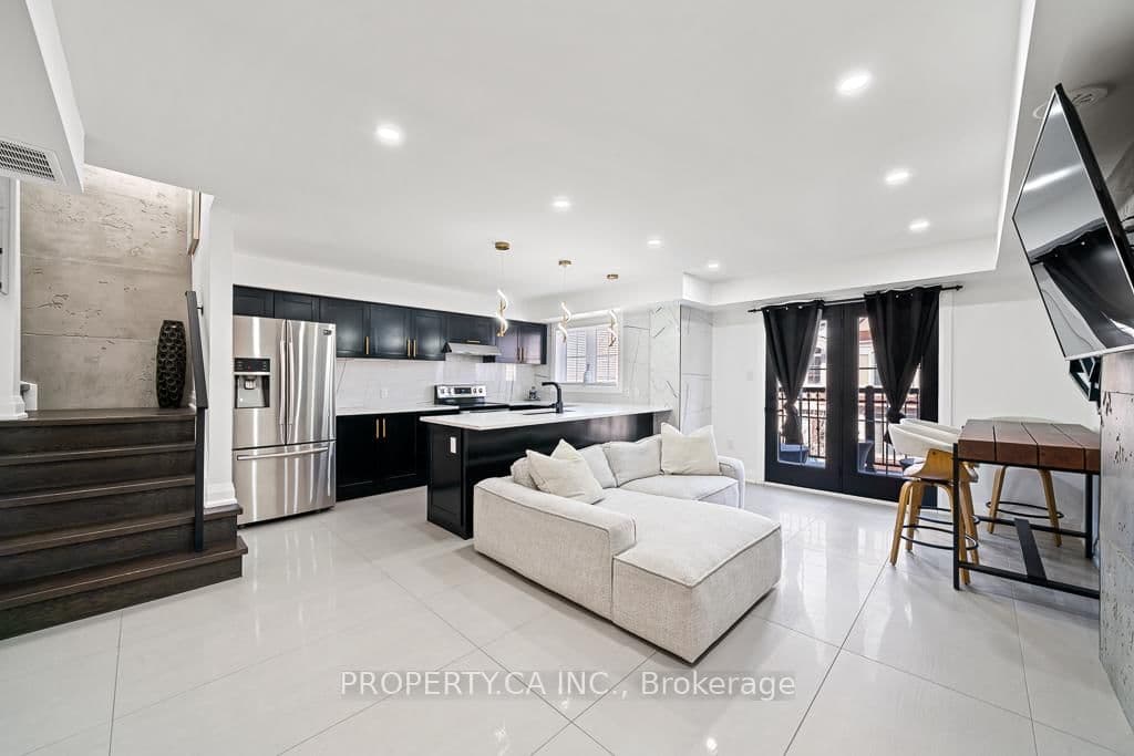 2441 Greenwich Drive, Unit 113
