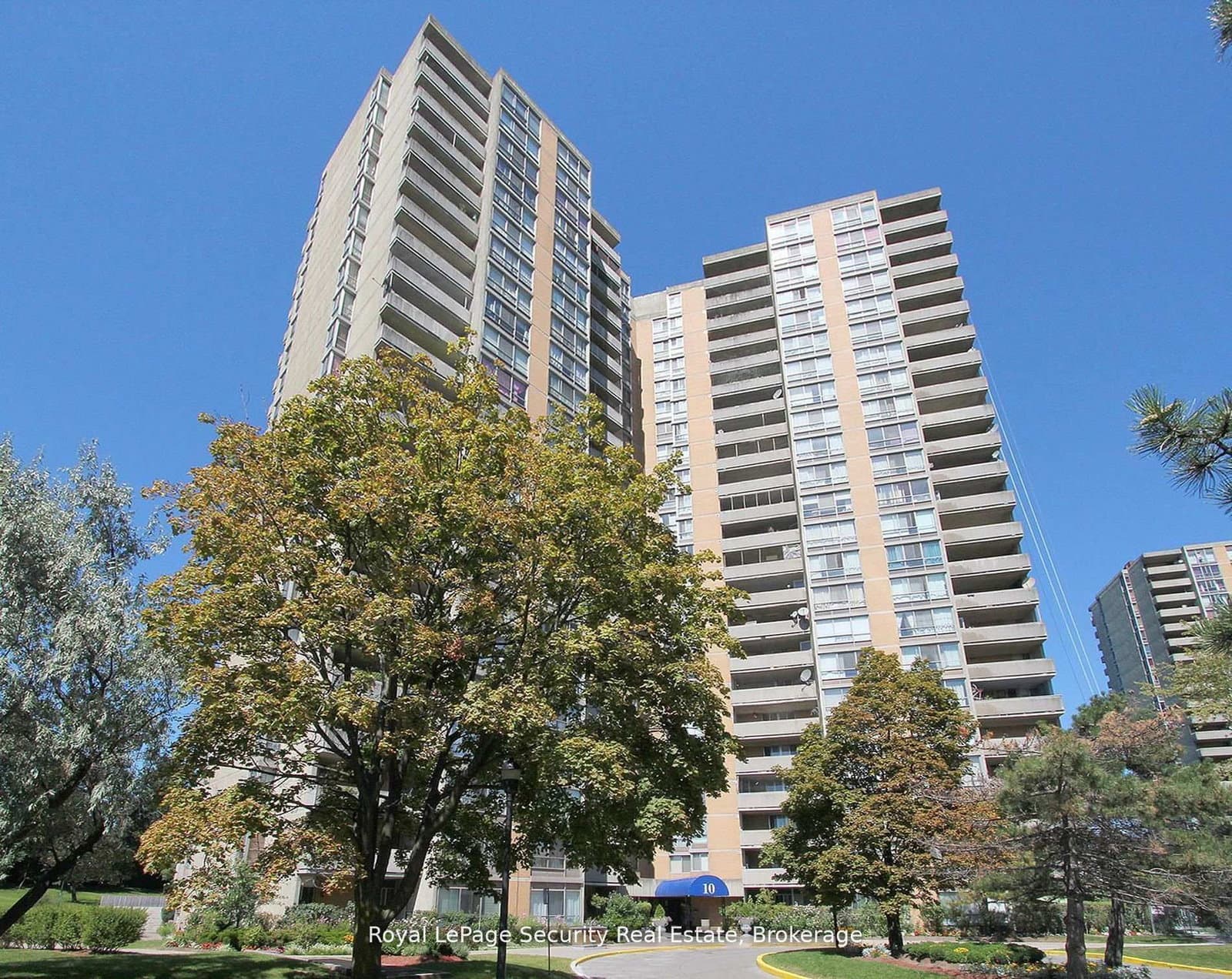 #2413 - 10 Martha Eaton Way