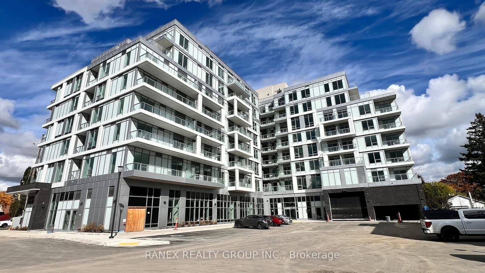 #206 - 500 Plains Road E