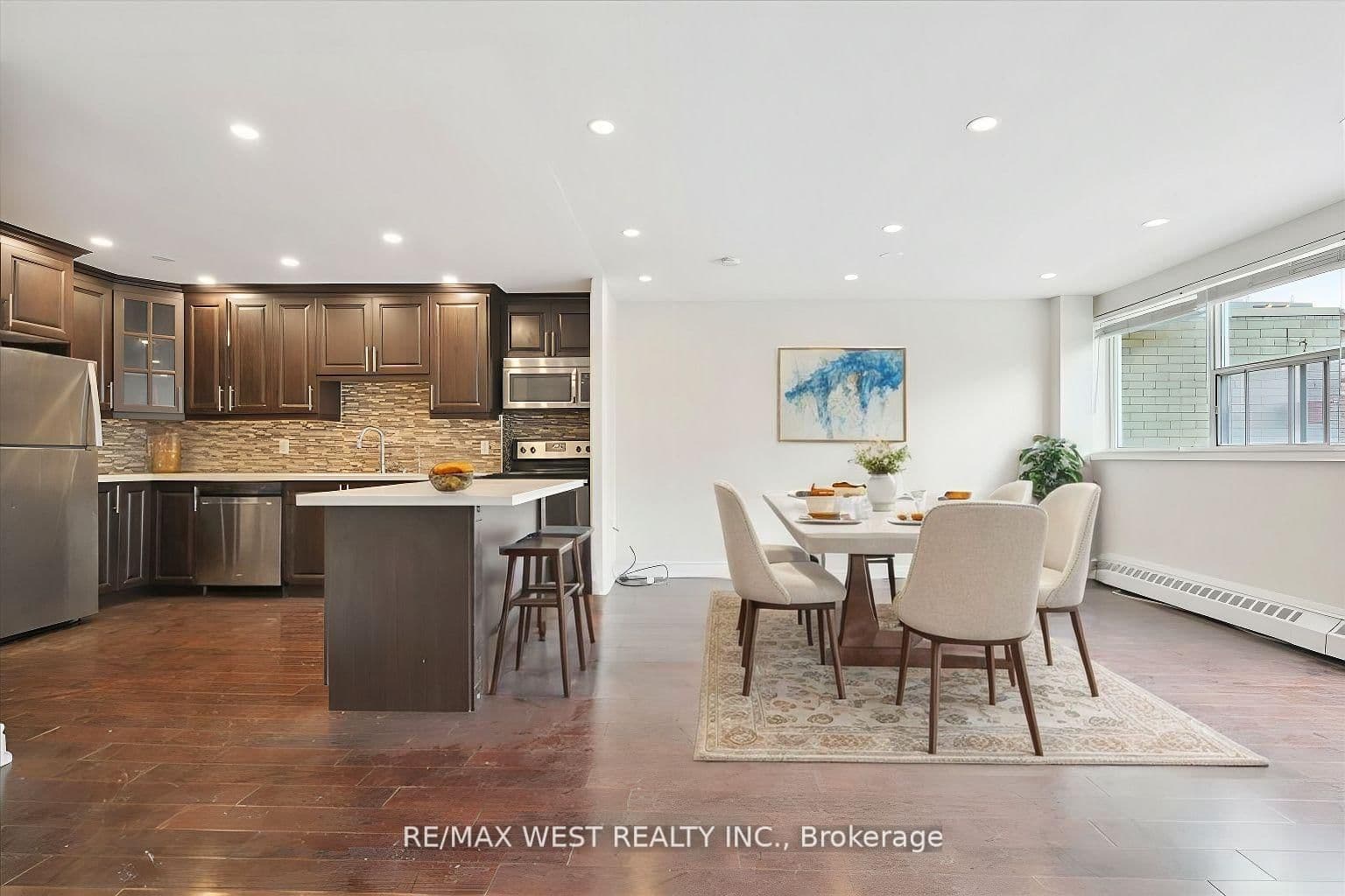 #66 - 1624 Bloor Street E