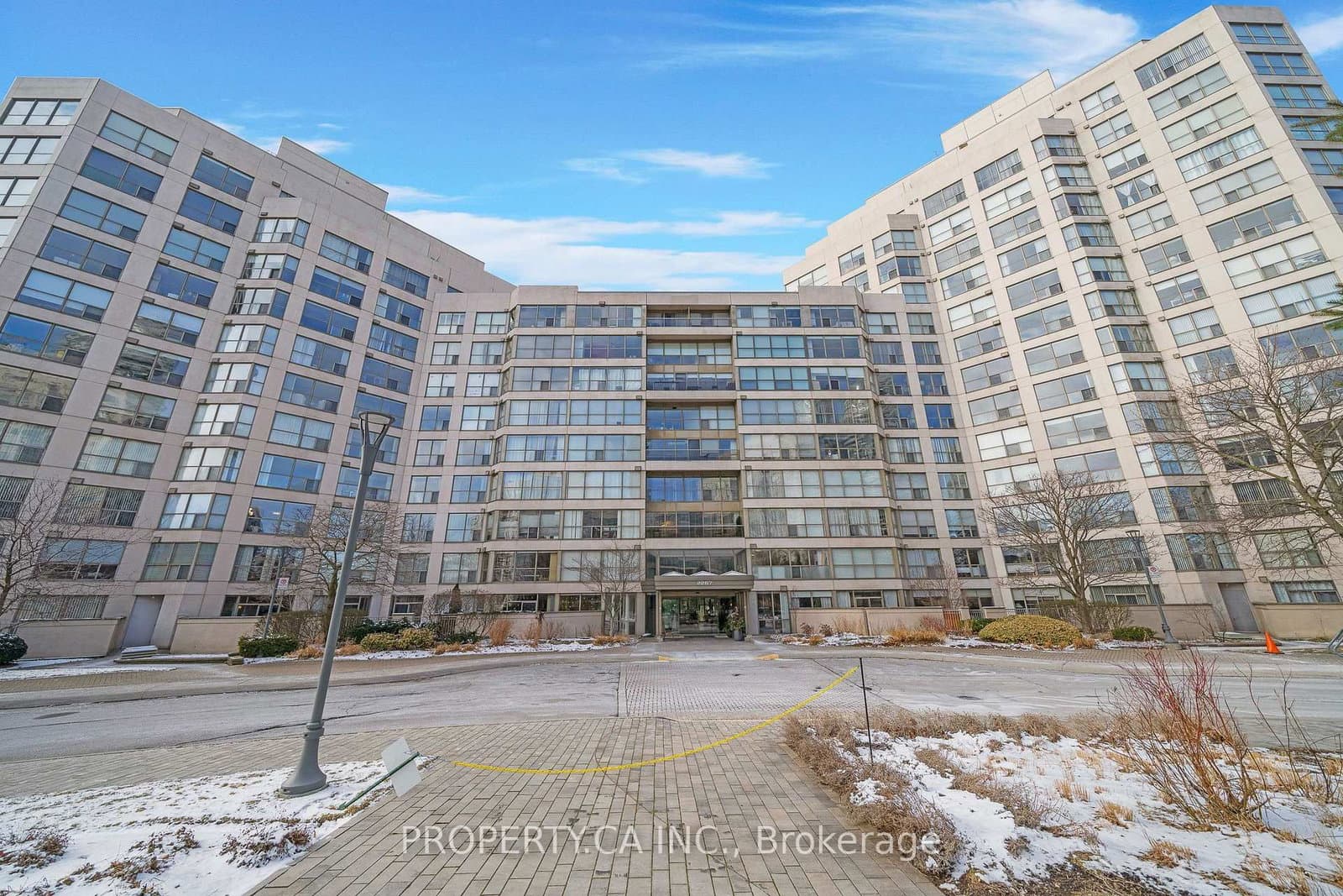 #526 - 2267 Lake Shore Boulevard W