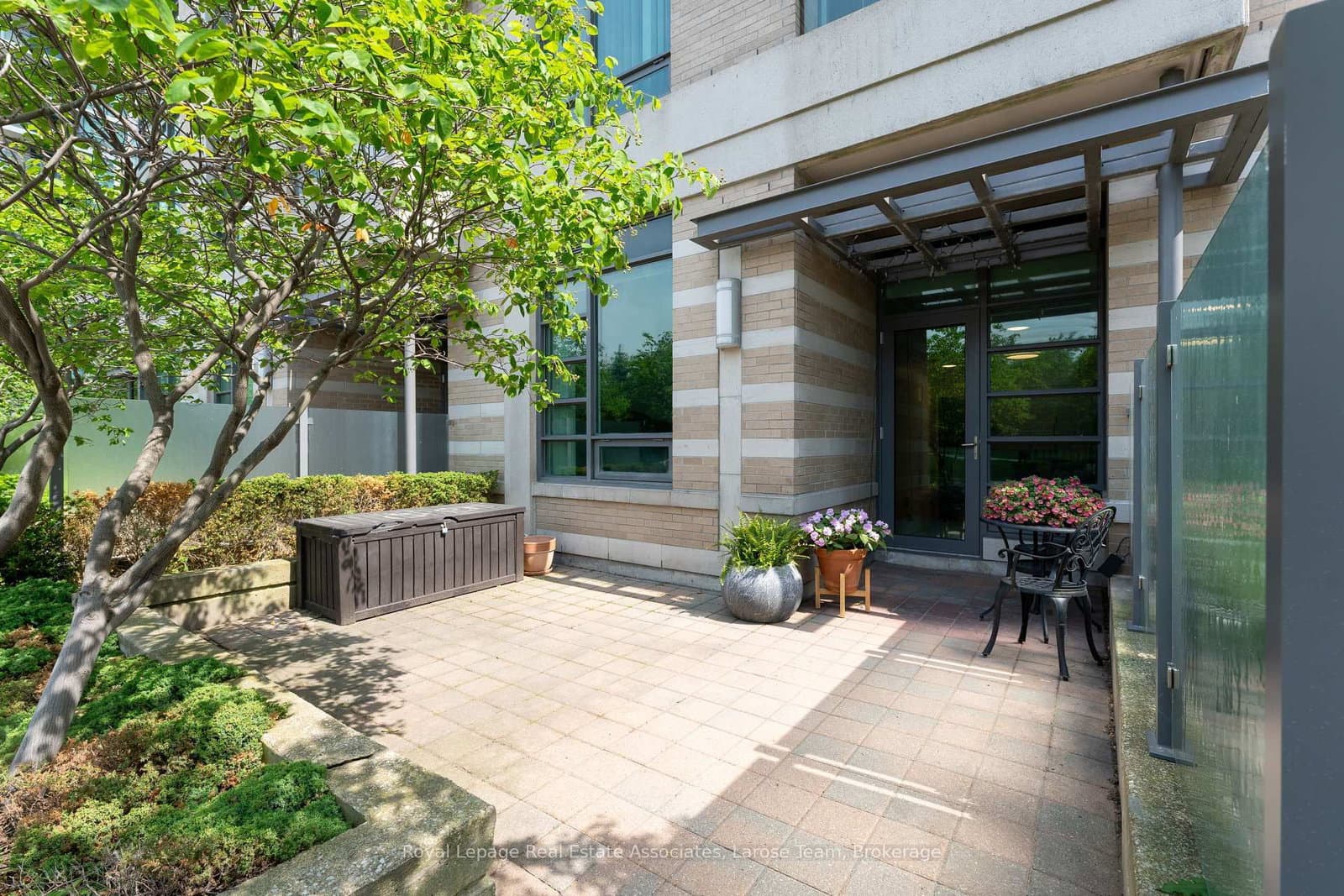 #102 - 225 Sherway Gardens Road
