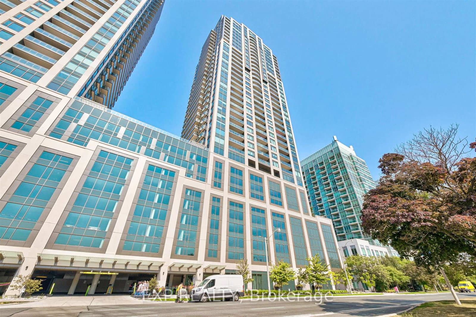 #2216 - 1926 Lakeshore Boulevard W