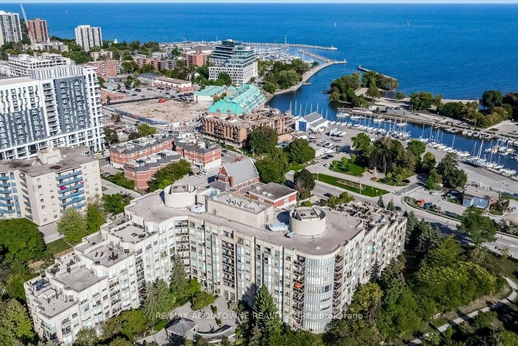 #519 - 2511 Lakeshore Road W