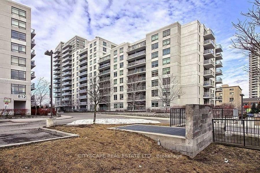 #801 - 816 Lansdowne Avenue