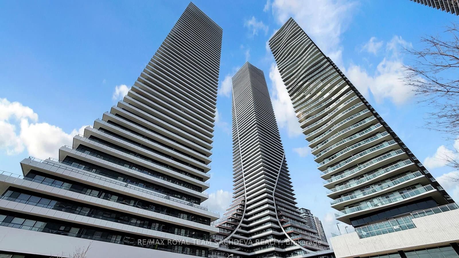 #5810 - 30 Shore Breeze Drive
