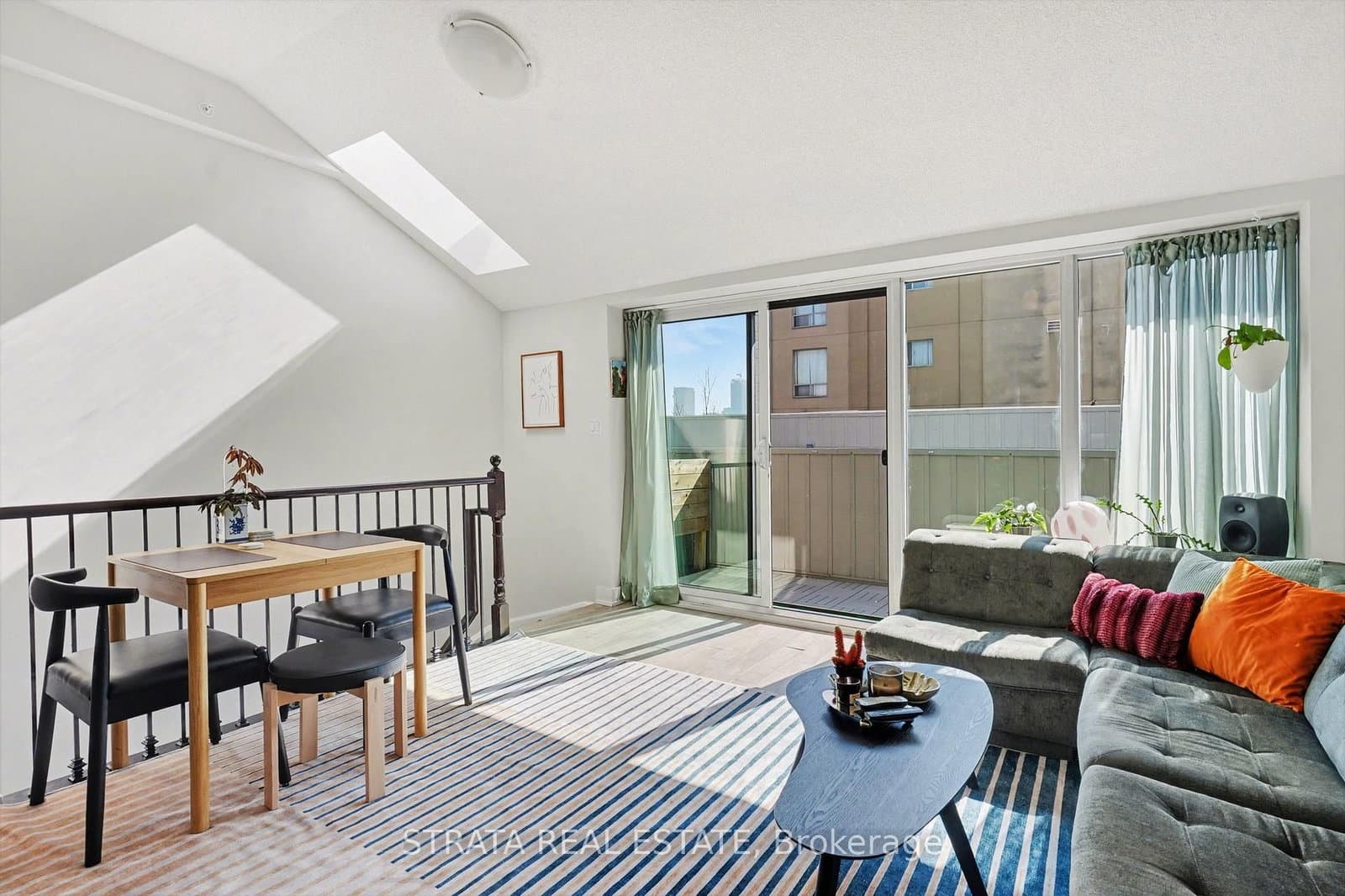 #424 - 1410 Dupont Street
