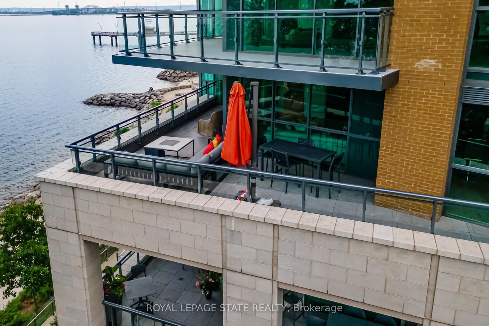 #308 - 2060 Lakeshore Road