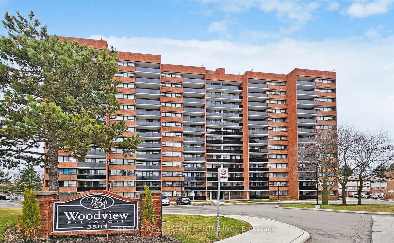 #902 - 3501 Glen Erin Drive