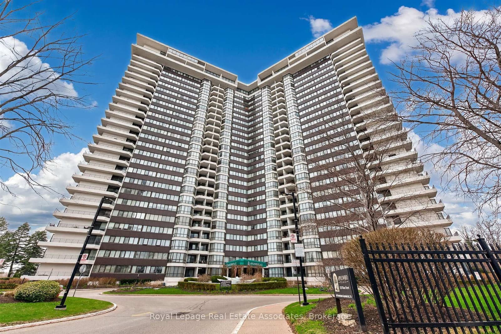 #PH15 - 1333 Bloor Street