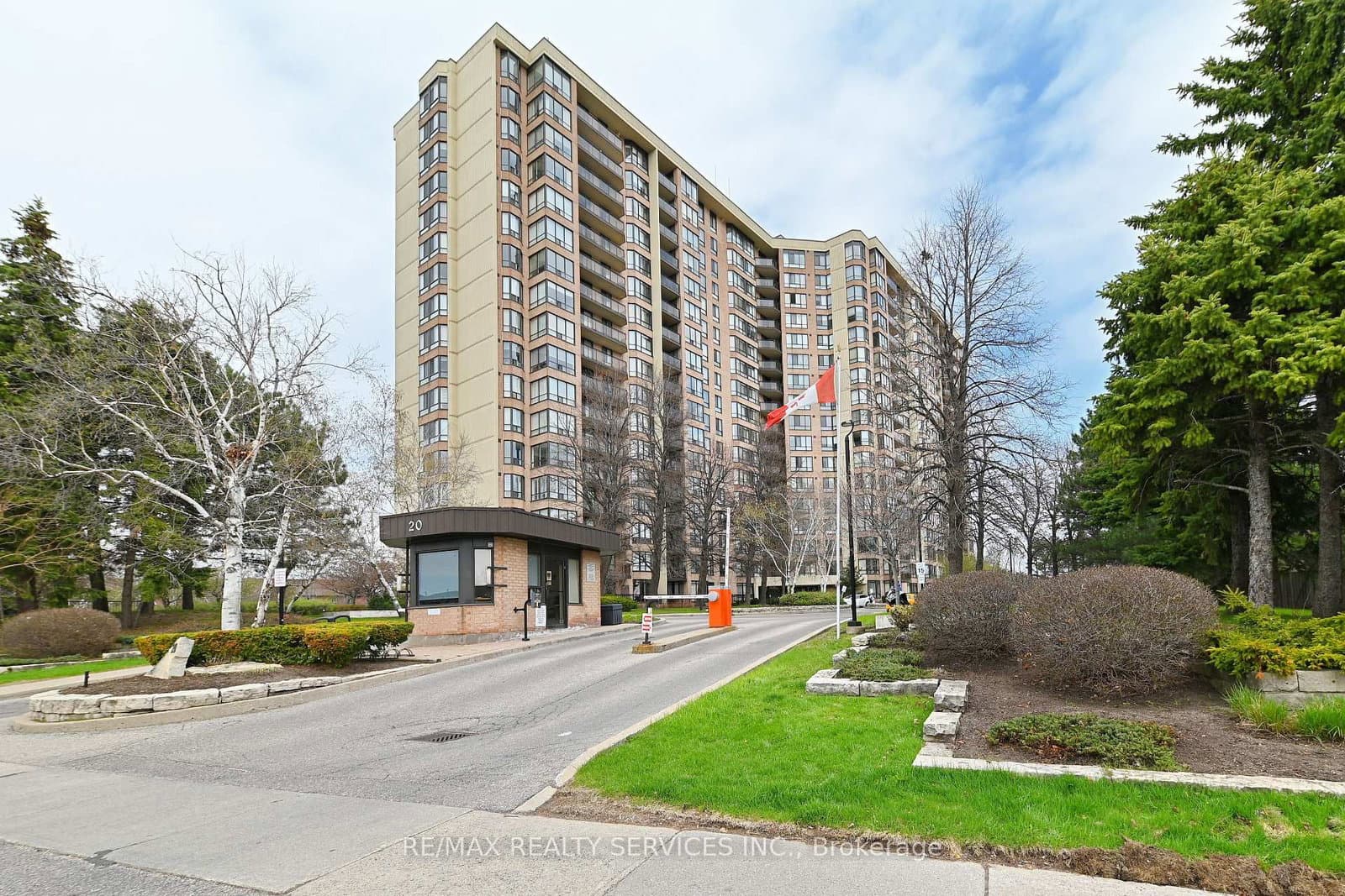 #905 - 20 Cherrytree Drive