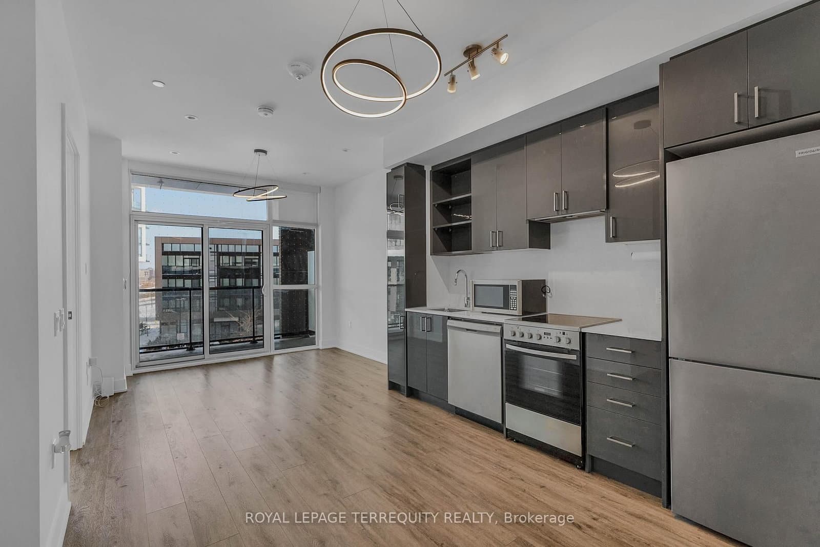 #326 - 50 George Butchart Drive