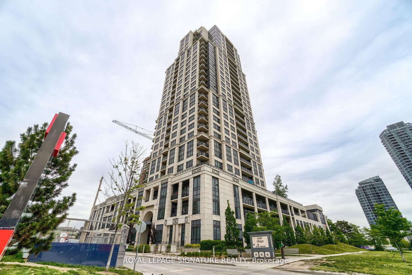 #926 - 2 Eva Road E