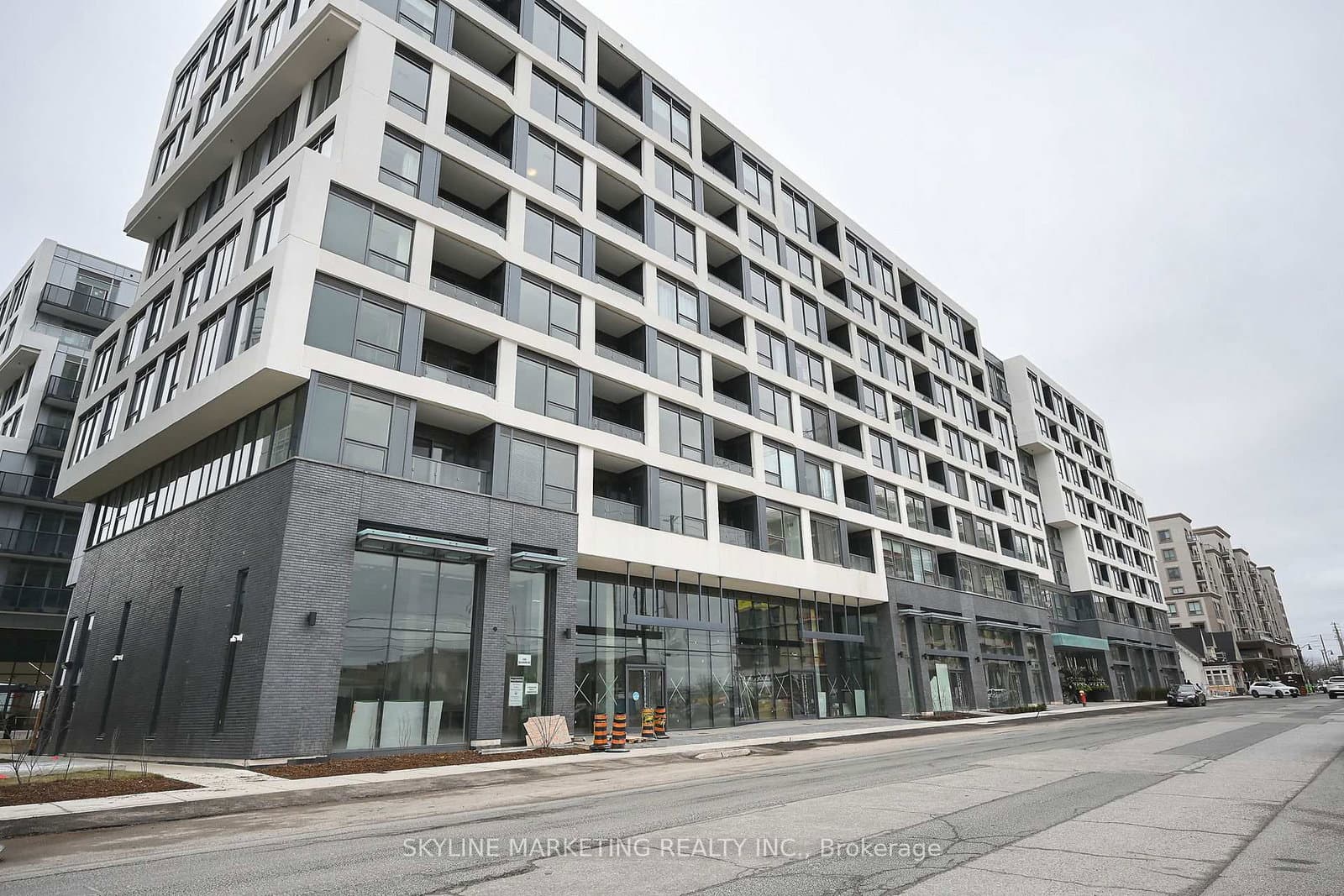 2450 Old Bronte Road, Unit 635