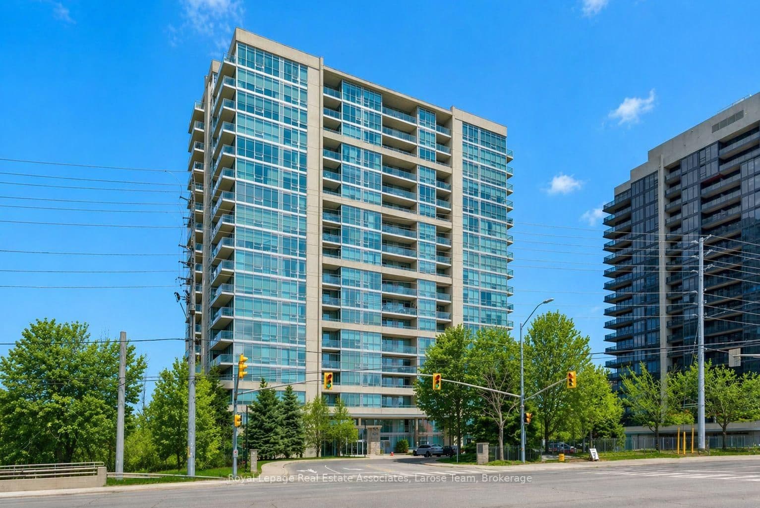 #707 - 1055 Southdown Road