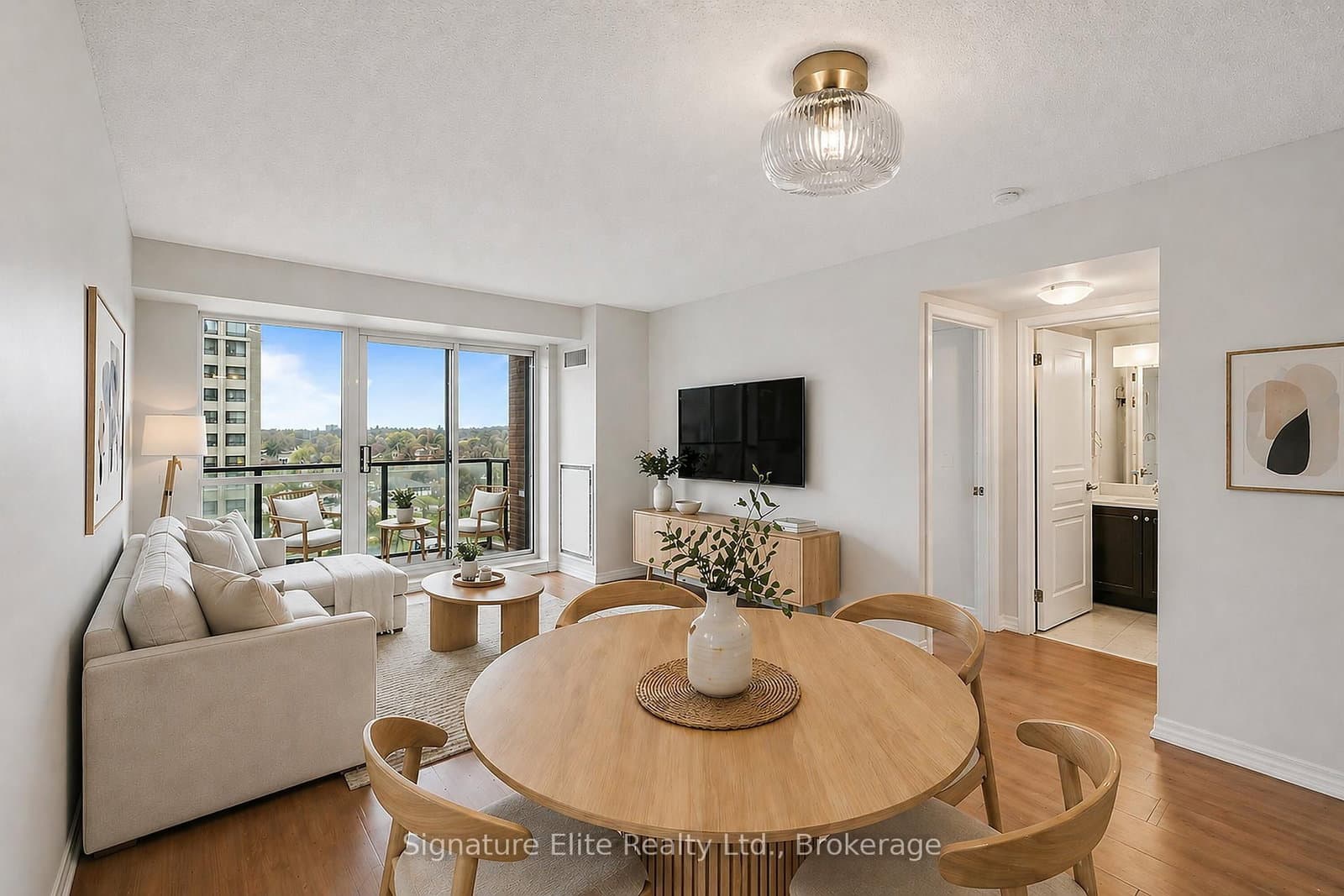 #909 - 1403 Royal York Road
