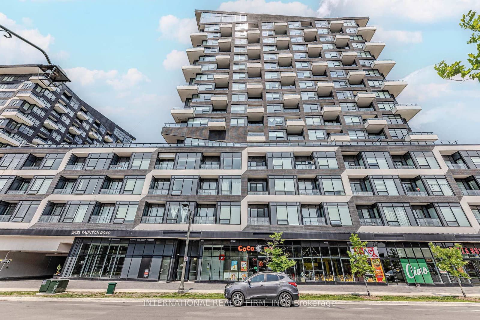 #1307 - 2481 Taunton Road