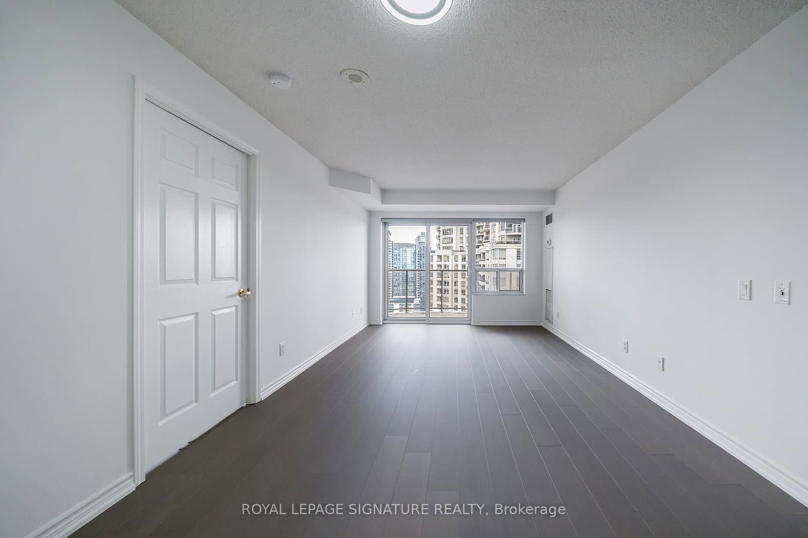 #2321 - 25 Kingsbridge Garden Circle