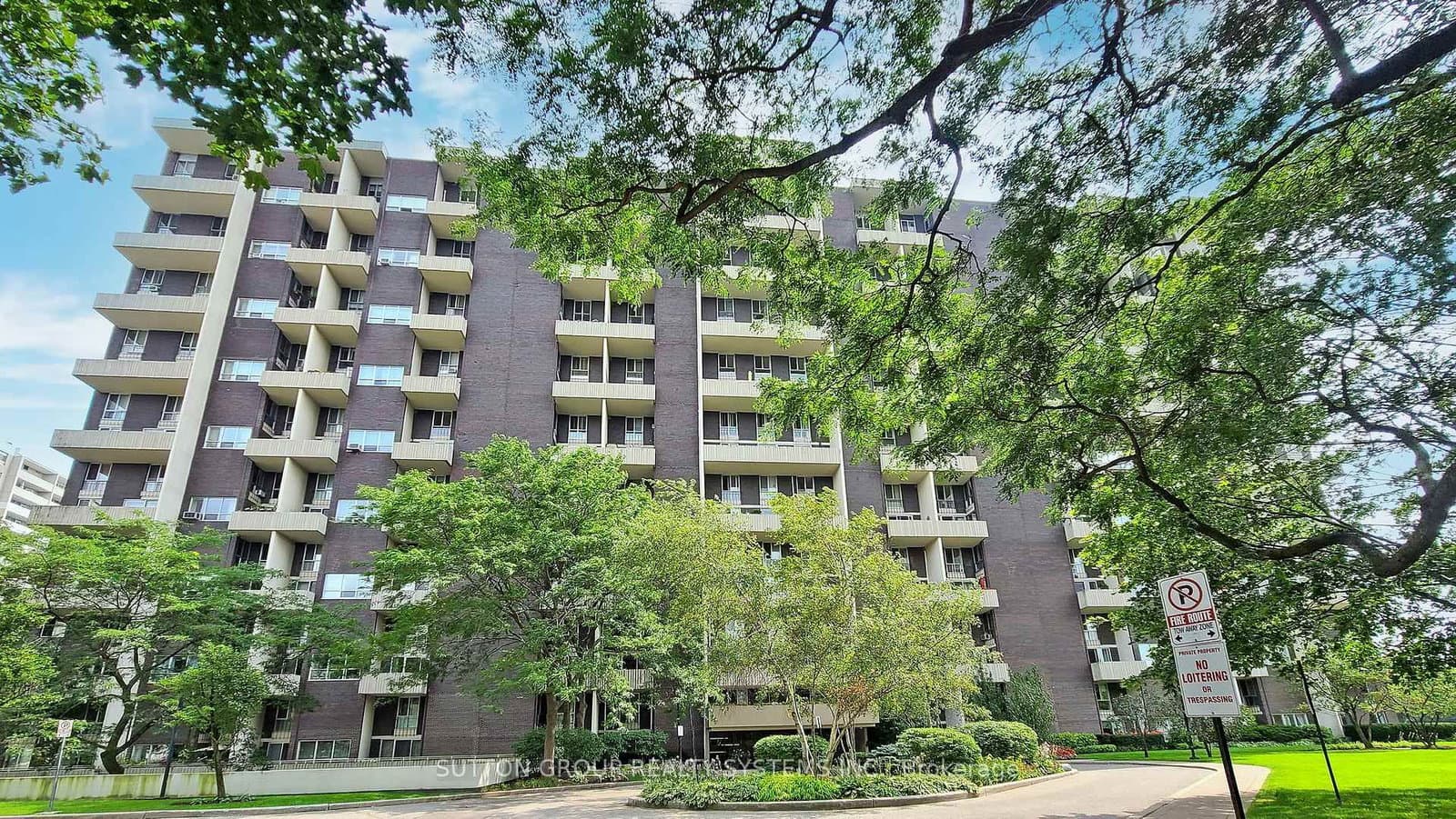 #309 - 60 Southport Street