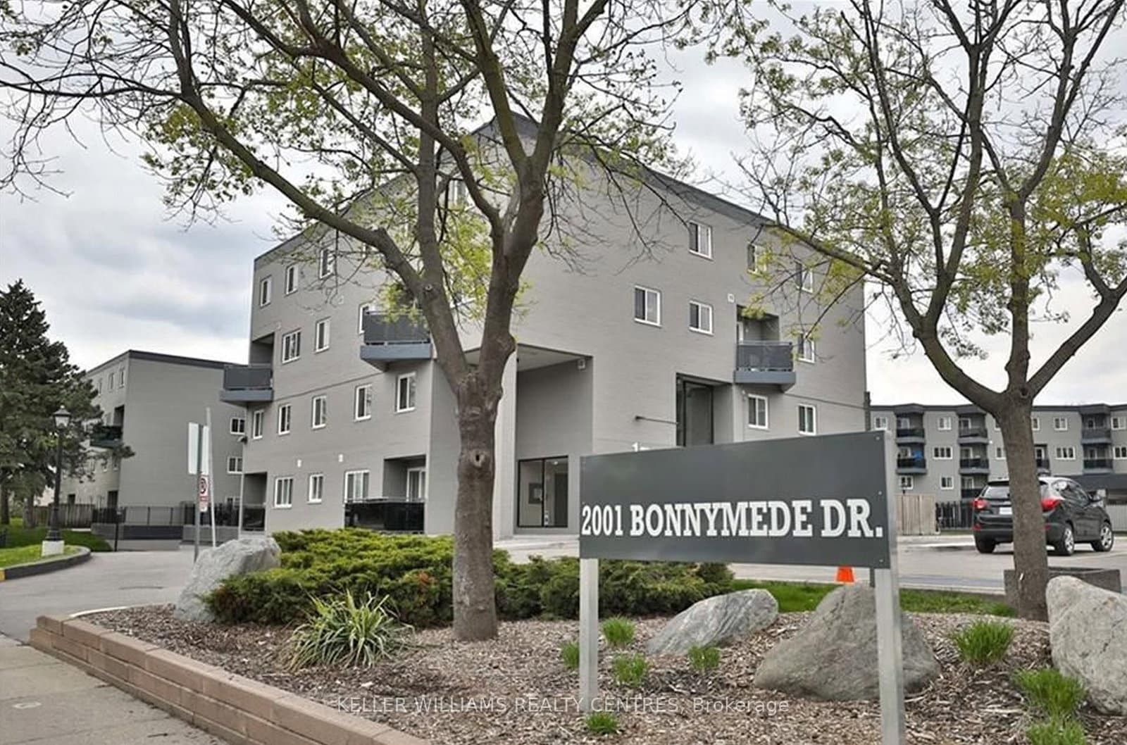 #102 - 2001 Bonnymede Drive