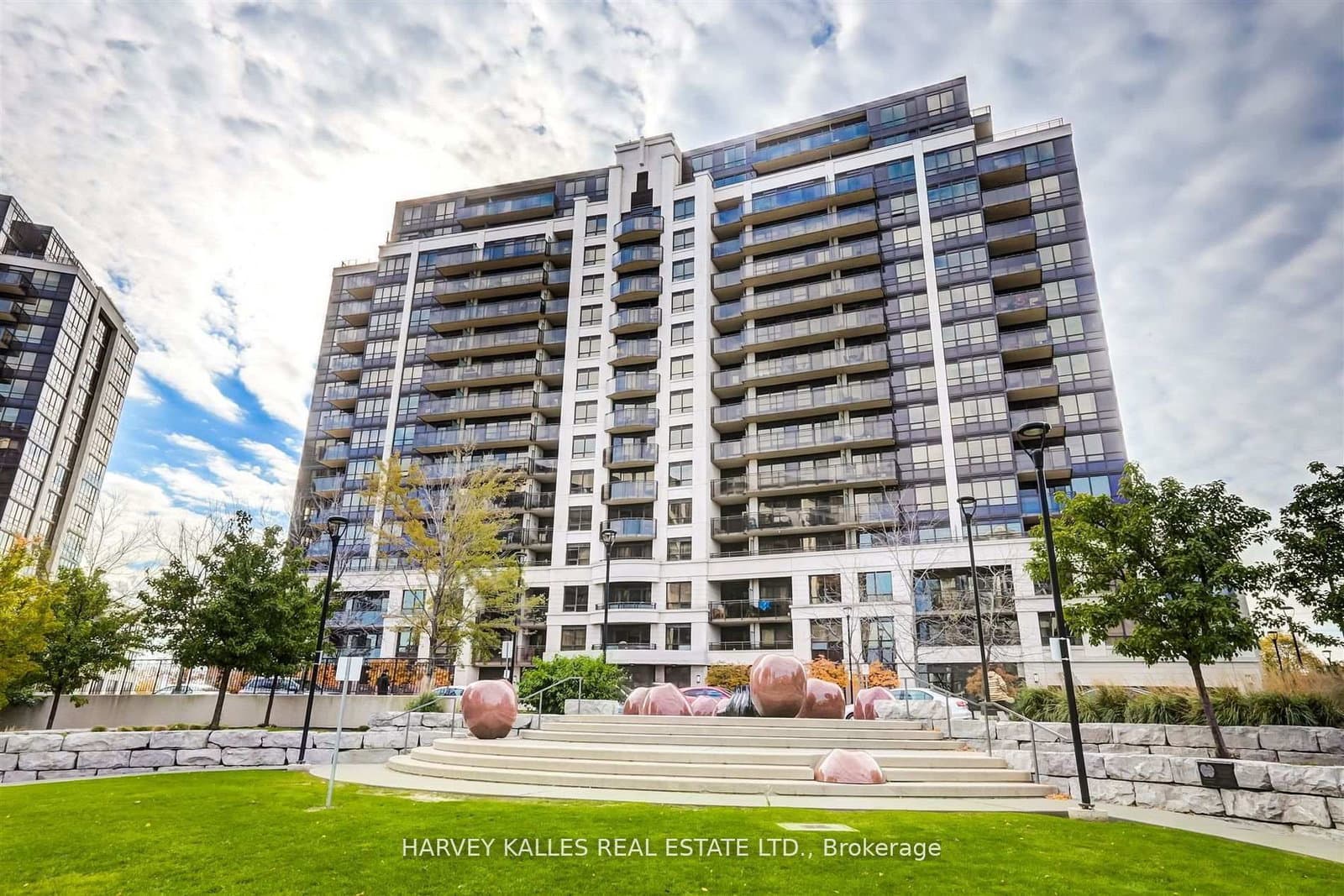 #912 - 1070 Sheppard Avenue W