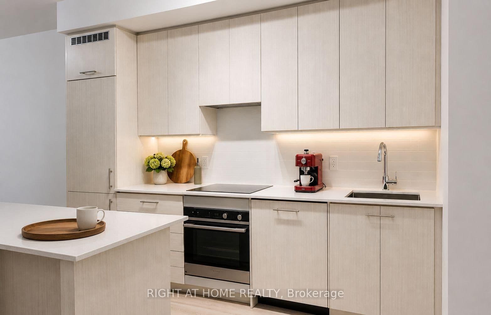 36 Elm Drive W, Unit 3103