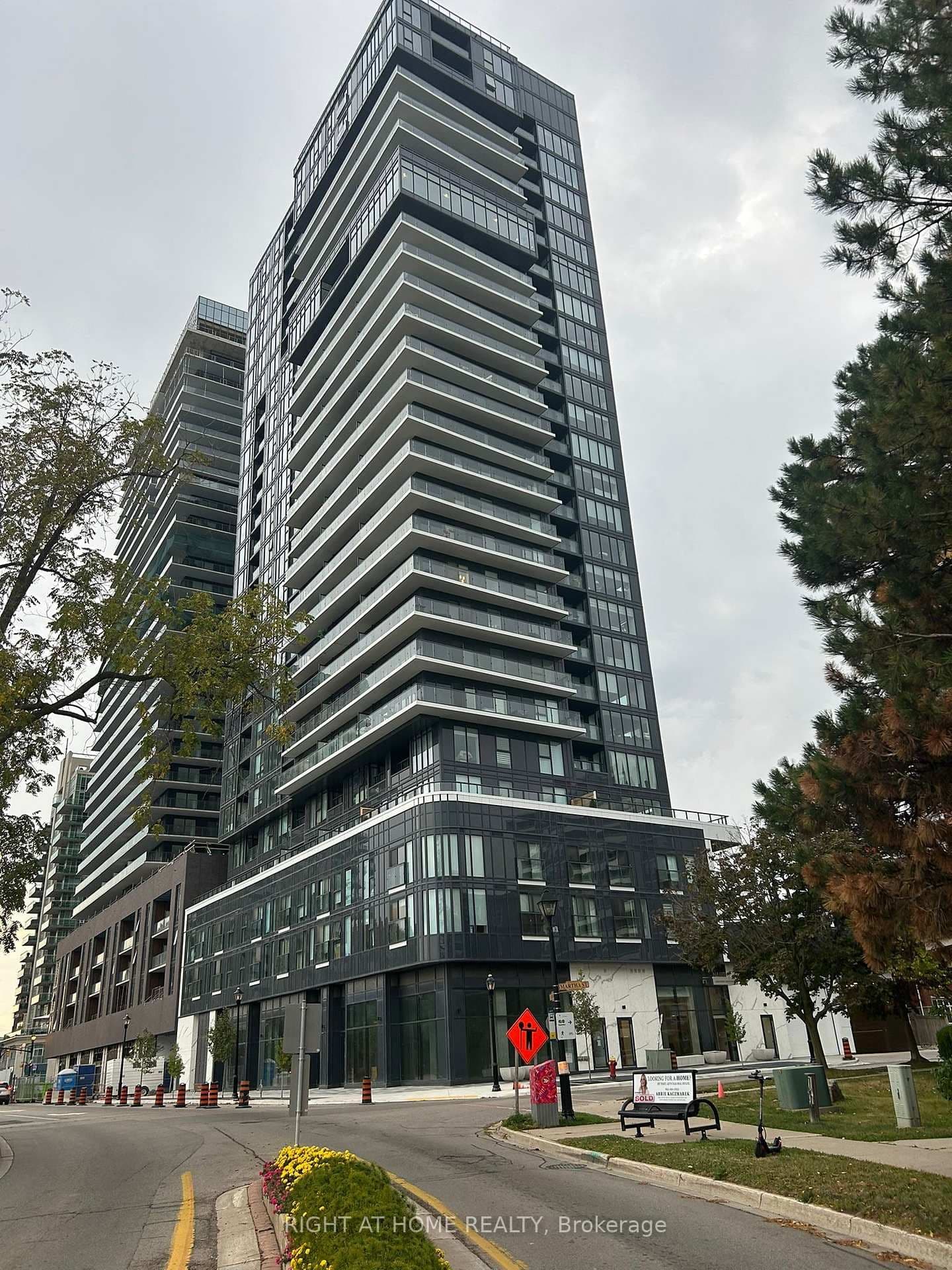 370 Martha Street, Unit 1902