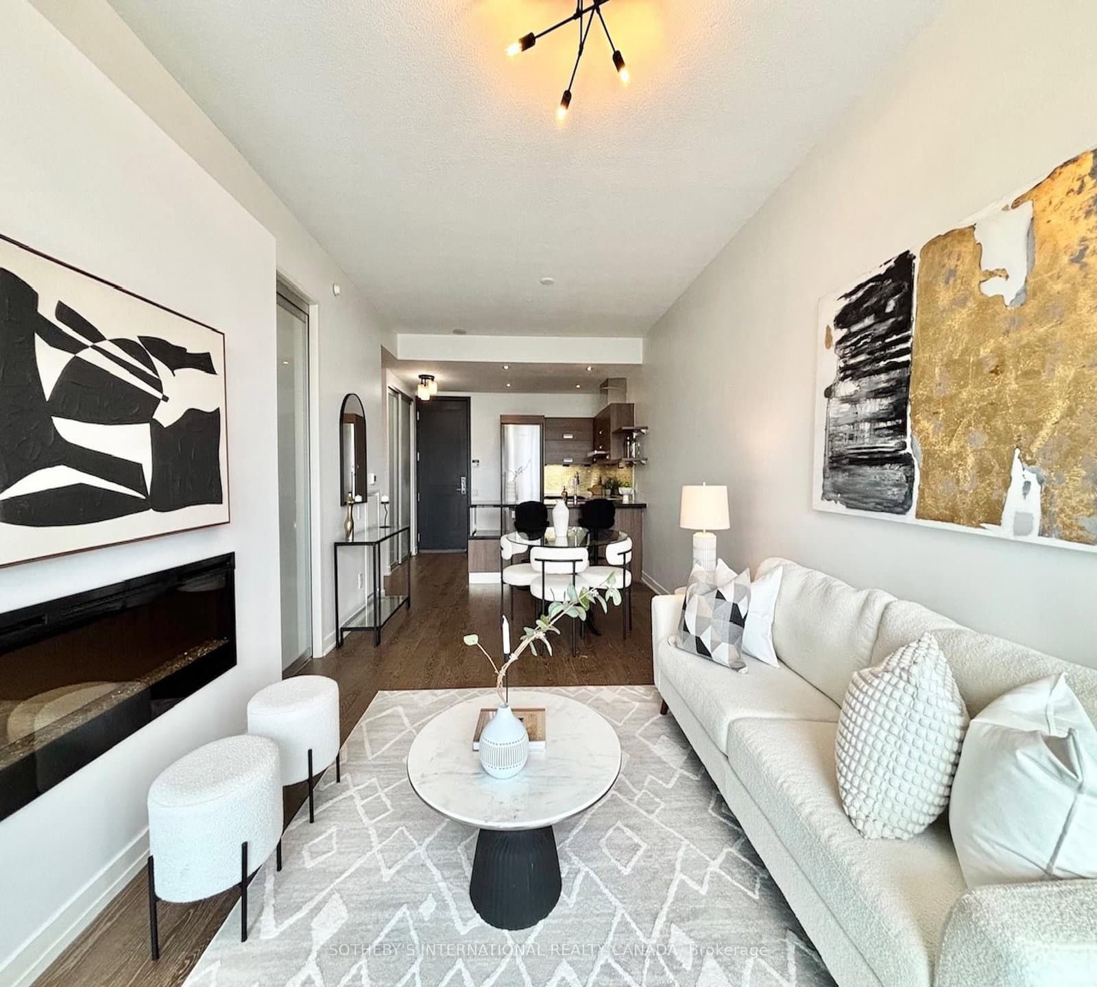#809 - 90 Park Lawn Road