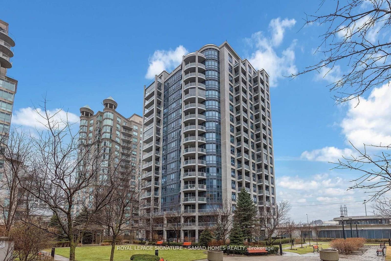 #1004 - 2087 Lake Shore Boulevard W