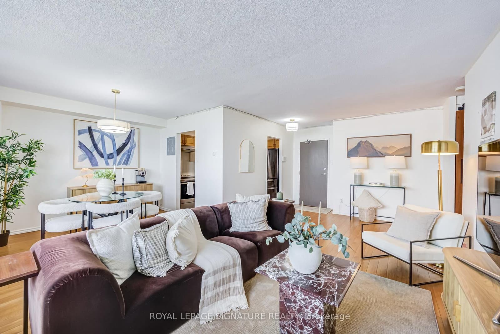 #2309 - 3390 Weston Road